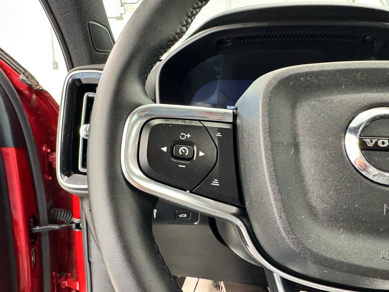 Used 2022 Volvo C40 P8 Recharge Ultimate AWD/4WD image 23