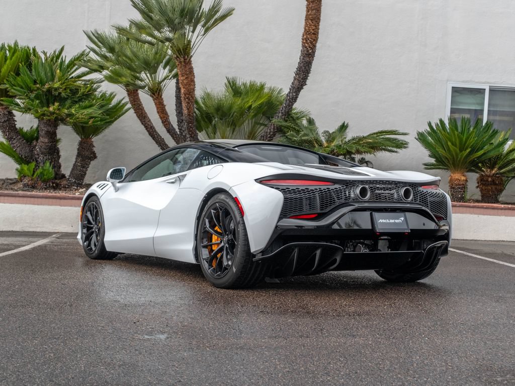 New 2026 McLaren Artura RWD image 32