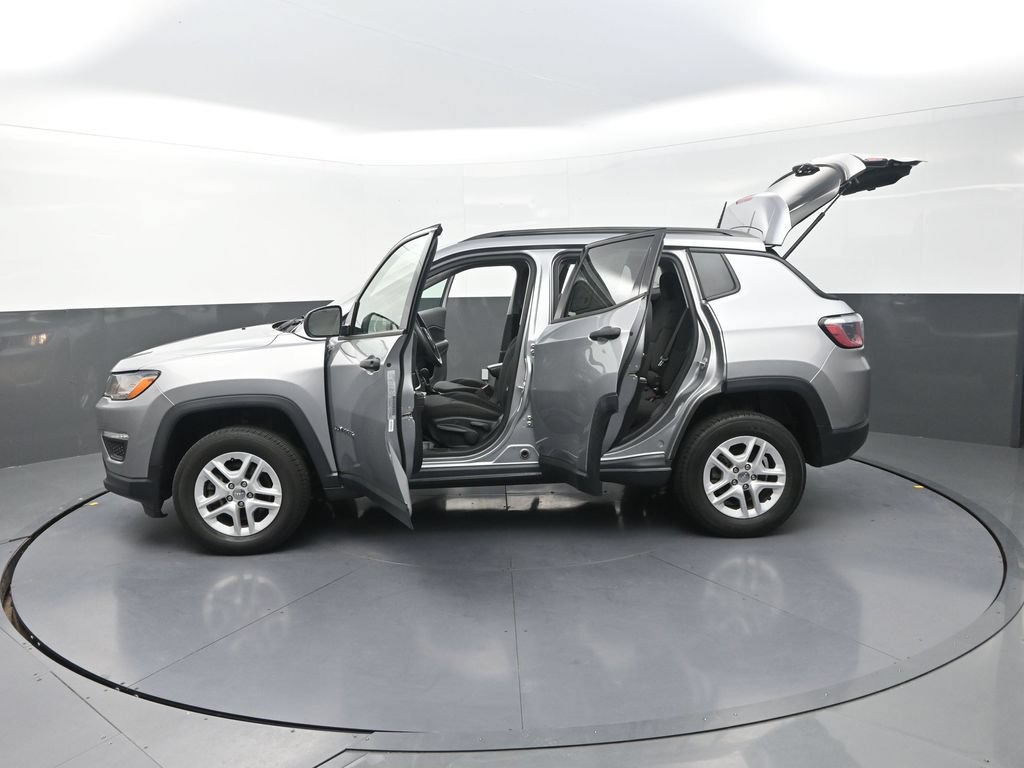 Used 2018 Jeep Compass Sport AWD/4WD image 34