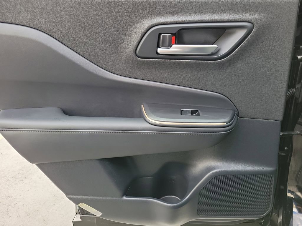 Used 2023 Toyota Crown XLE image 15