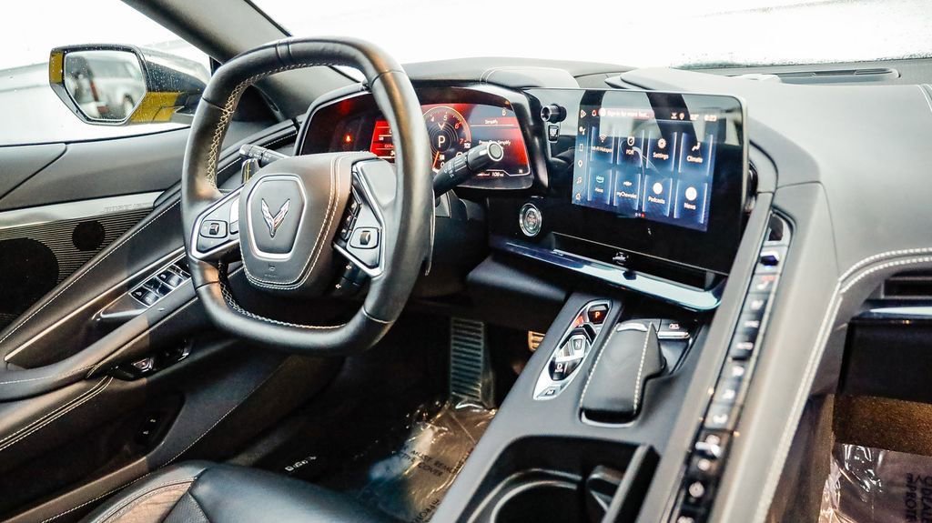 Used 2025 Chevrolet Corvette Stingray Preferred Conv w/ Stealth Interior Trim Package image 15