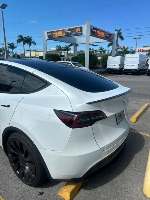 Used 2024 Tesla Model Y Performance AWD/4WD image 14