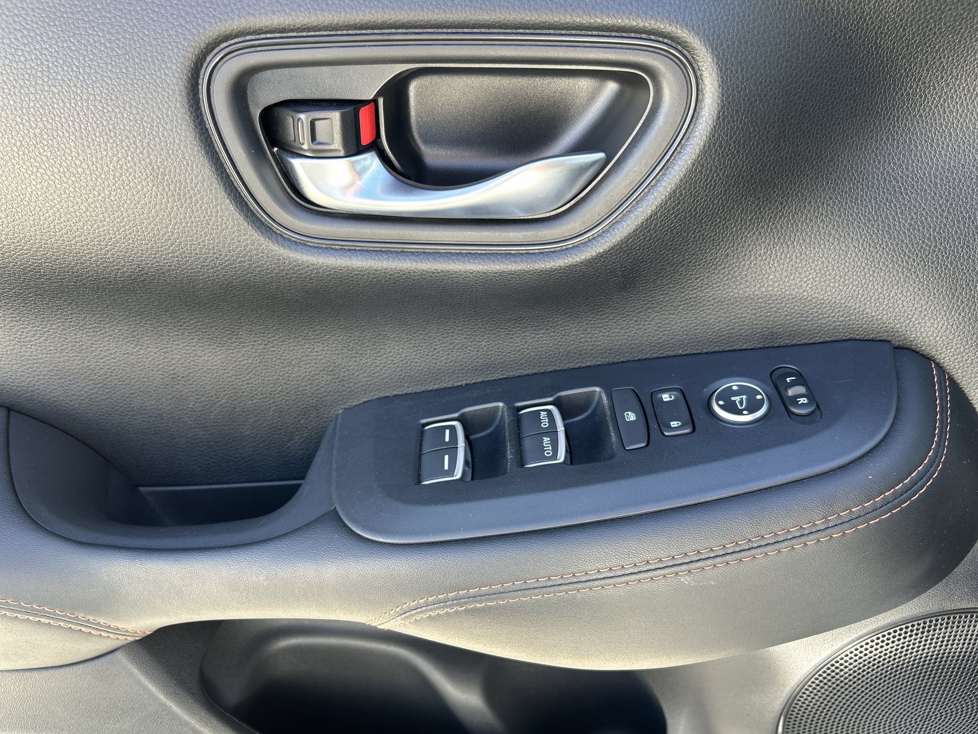 Certified 2024 Honda HR-V Sport image 15
