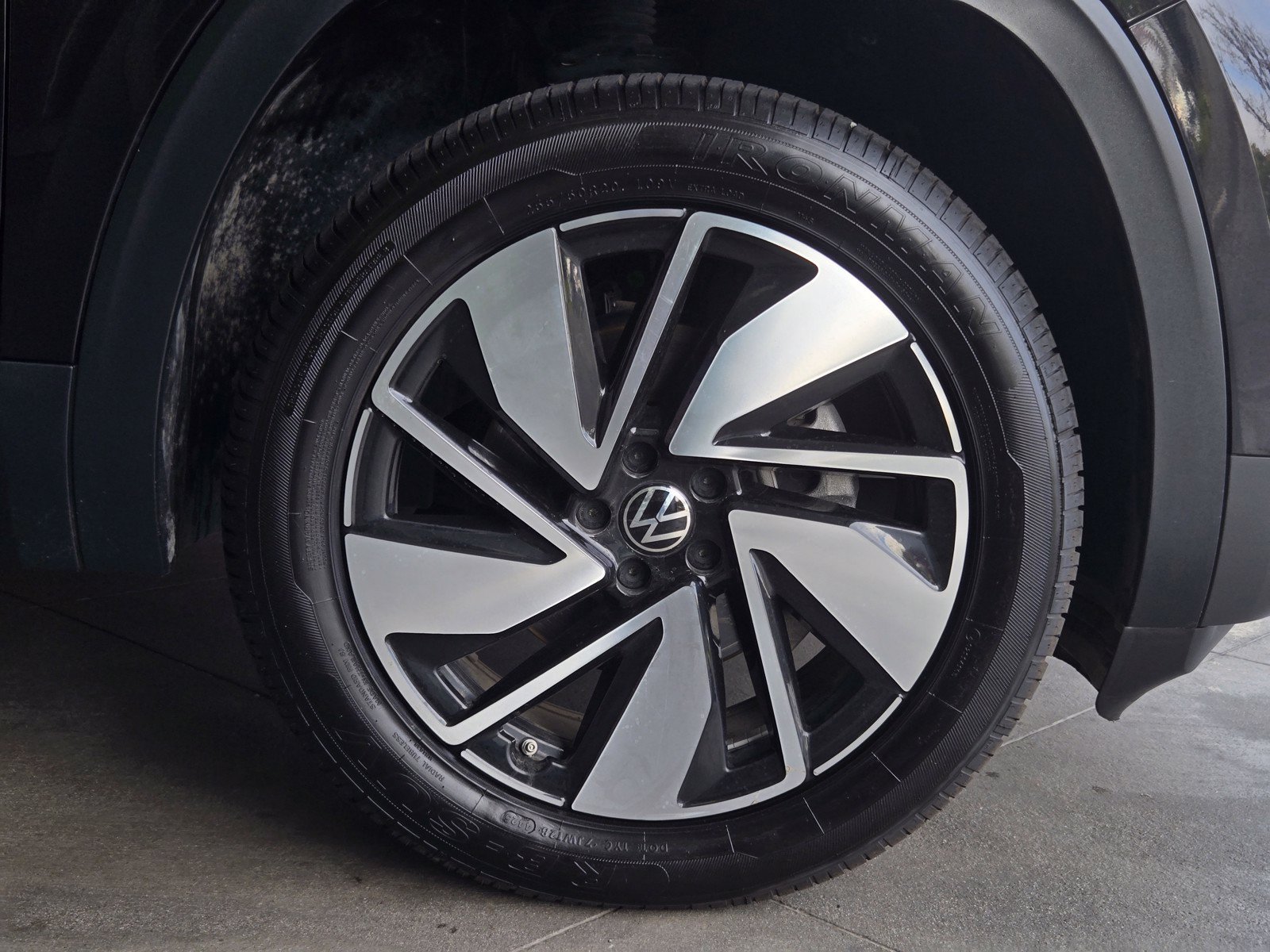 Used 2024 Volkswagen Atlas SE FWD image 5