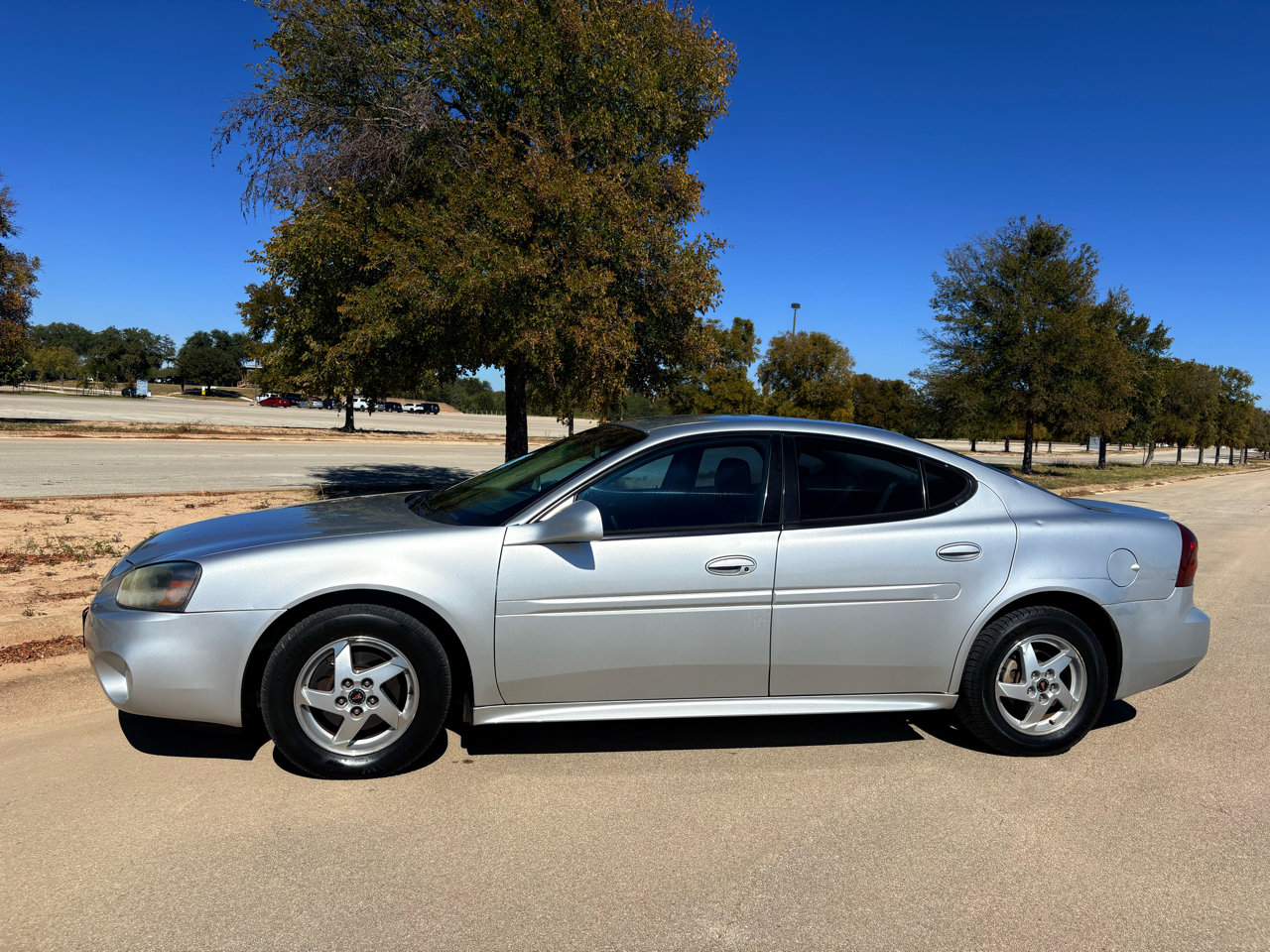 Used 2004 Pontiac Grand Prix GT2 image 10