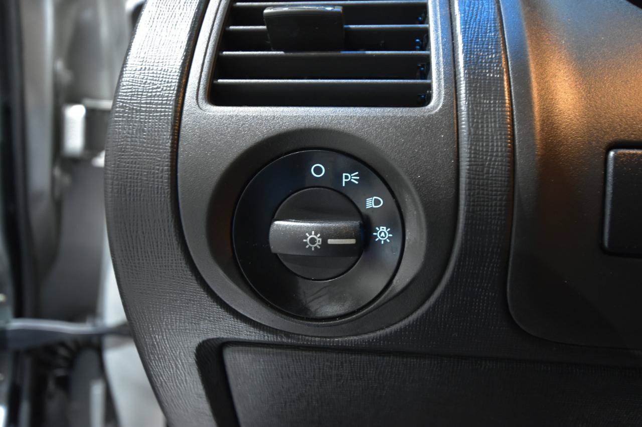Used 2018 Ford Flex SE FWD image 9