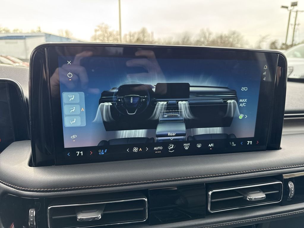 Used 2025 Lincoln Aviator Reserve w/ Jet Appearance Package image 19