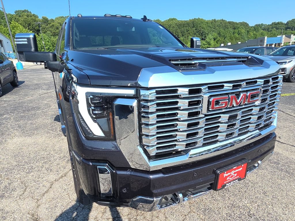 Used 2025 GMC Sierra 2500 Denali AWD/4WD image 13