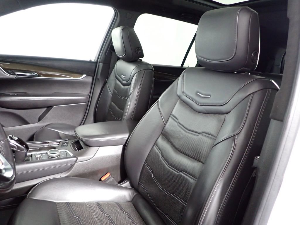 Used 2020 Cadillac XT6 Premium Luxury w/ Platinum Package image 24