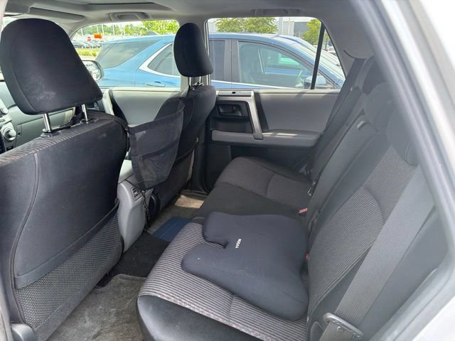 Used 2010 Toyota 4Runner SR5 w/ Convenience Pkg AWD/4WD image 11