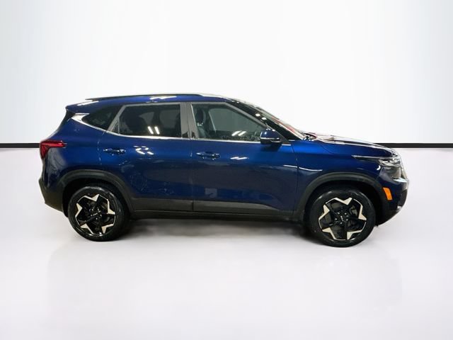 Used 2024 Kia Seltos EX AWD/4WD image 8
