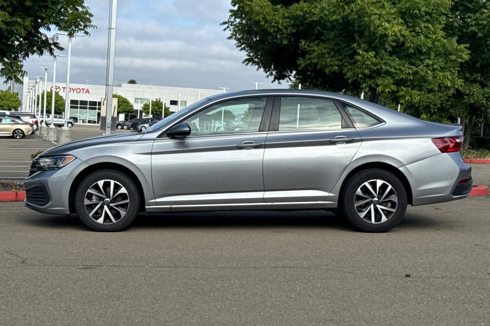 Used 2024 Volkswagen Jetta S FWD image 7