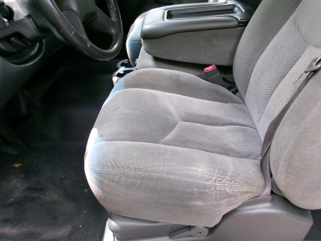 Used 2004 Chevrolet Silverado 1500 LS RWD image 13