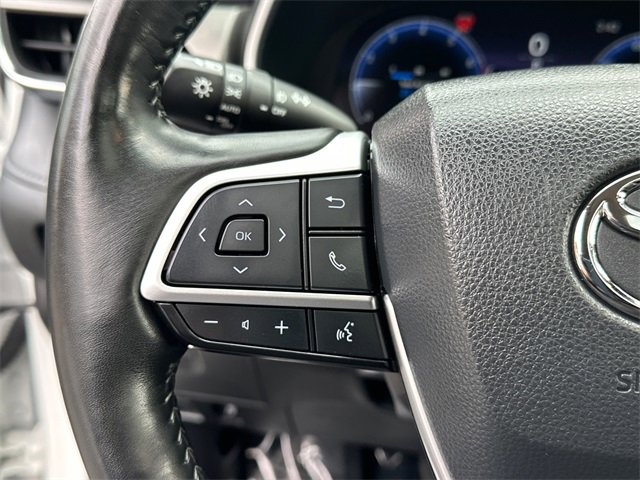 Used 2023 Toyota Highlander Limited image 26