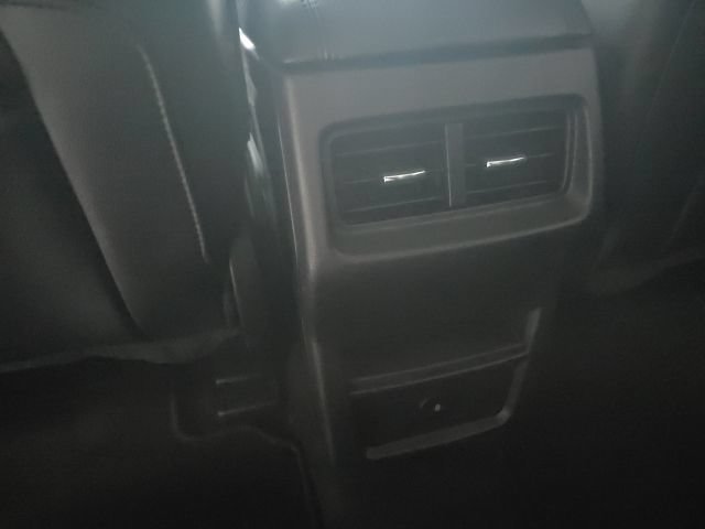 Used 2024 Ford Edge SEL AWD/4WD image 12