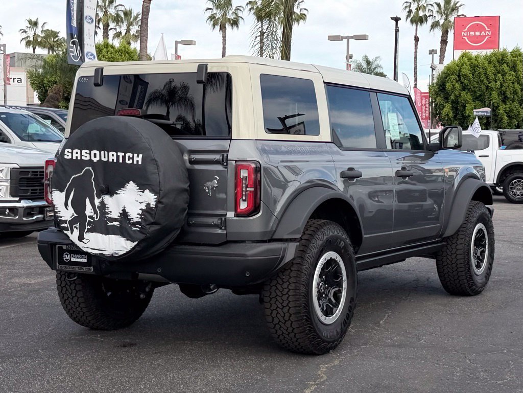 New 2026 Ford Bronco Badlands w/ Sasquatch Package AWD/4WD image 8