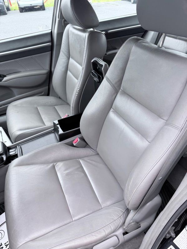 Used 2010 Honda Civic EX-L image 10