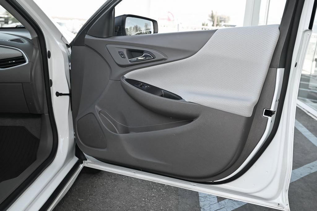 Used 2023 Chevrolet Malibu LS FWD image 40
