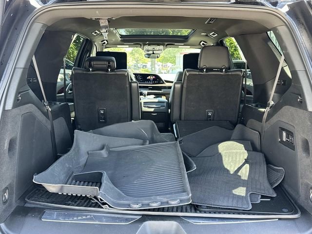 Used 2023 Cadillac Escalade Premium Luxury w/ LPO, Floor Liner Package AWD/4WD image 15