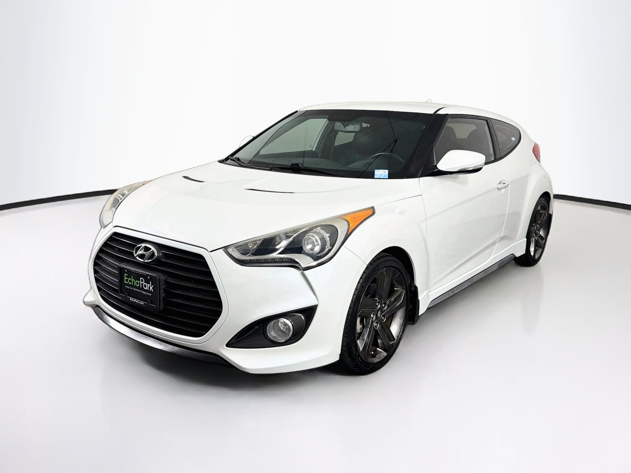 Used 2014 Hyundai Veloster Turbo FWD image 3