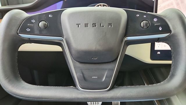 Used 2023 Tesla Model X image 42
