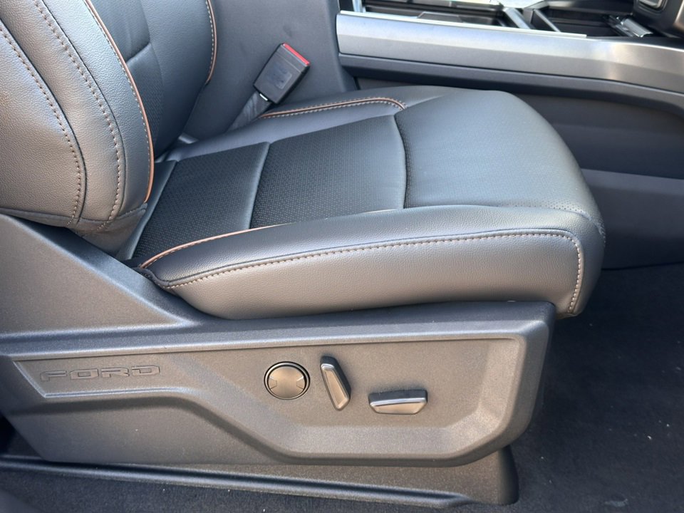 New 2025 Ford F350 Lariat w/ Lariat Ultimate Package image 13
