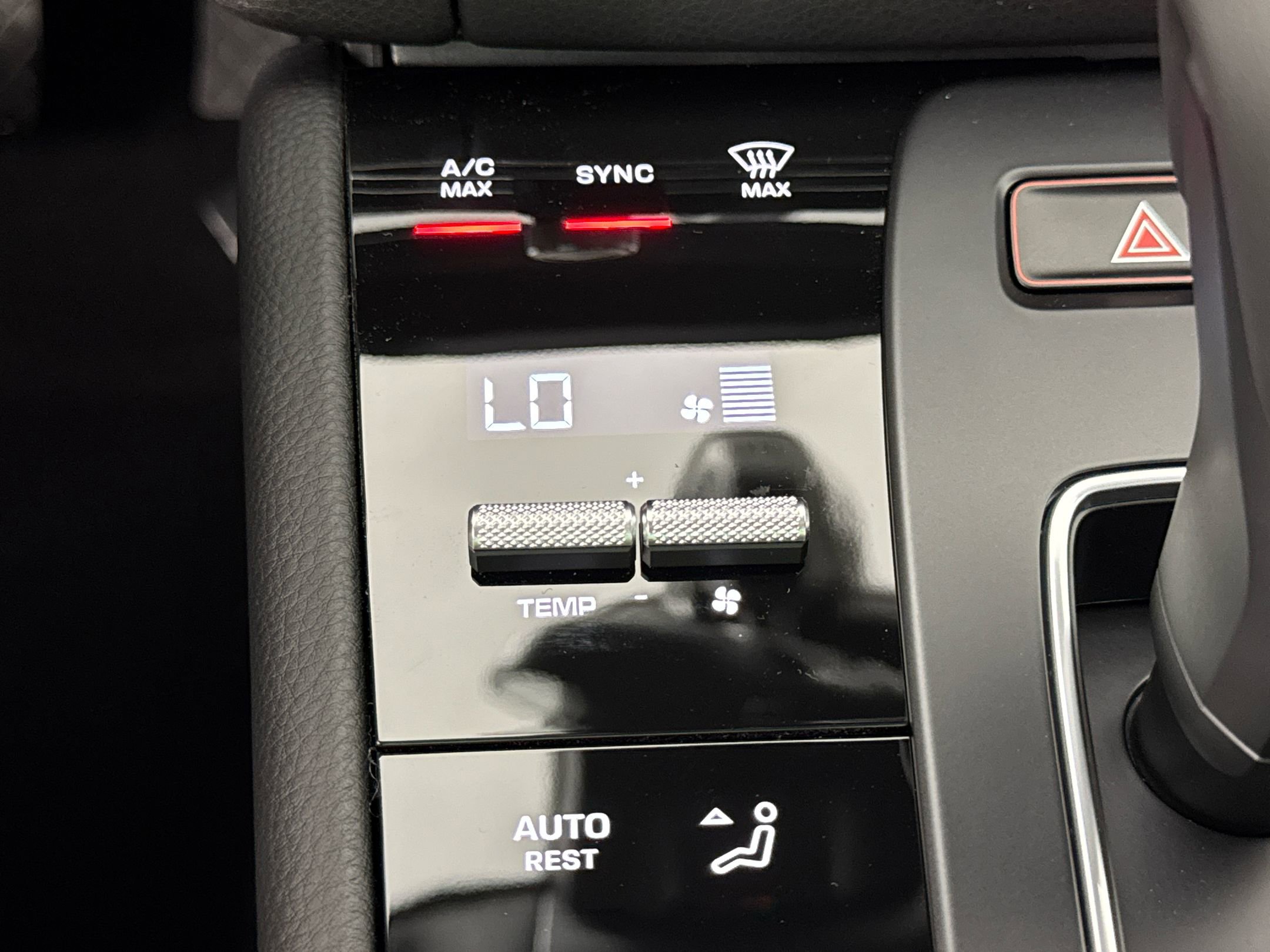 Certified 2026 Porsche Macan image 20