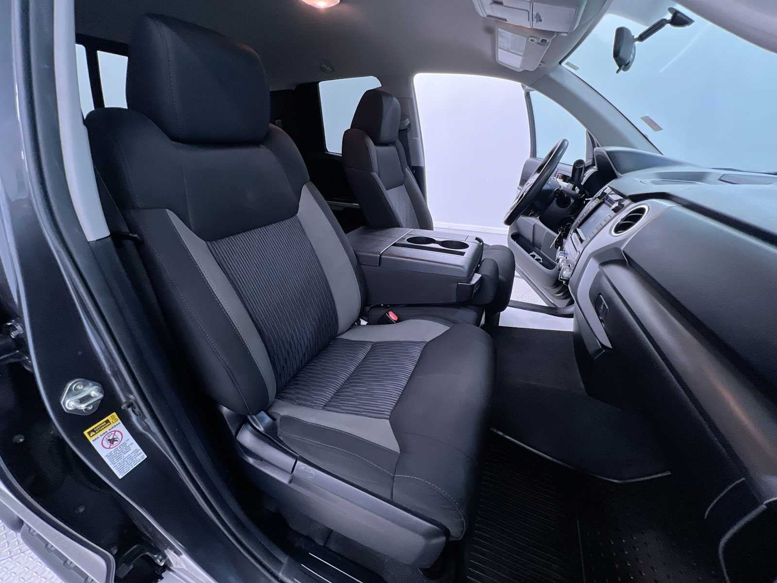 Used 2015 Toyota Tundra SR5 AWD/4WD image 35