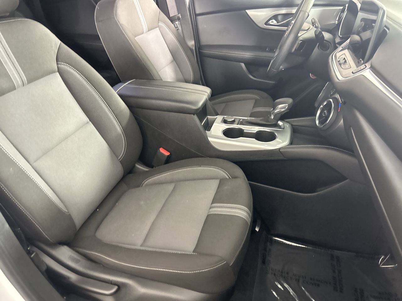 Used 2025 Chevrolet Blazer LT FWD image 25