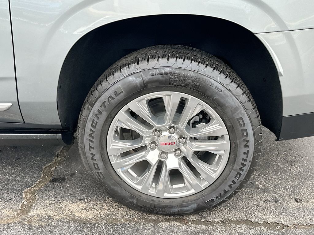 New 2026 GMC Yukon XL Denali w/ Sun & Power Step Package image 24