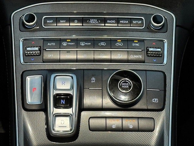 Certified 2023 Hyundai Santa Fe SEL w/ Premium Package image 22