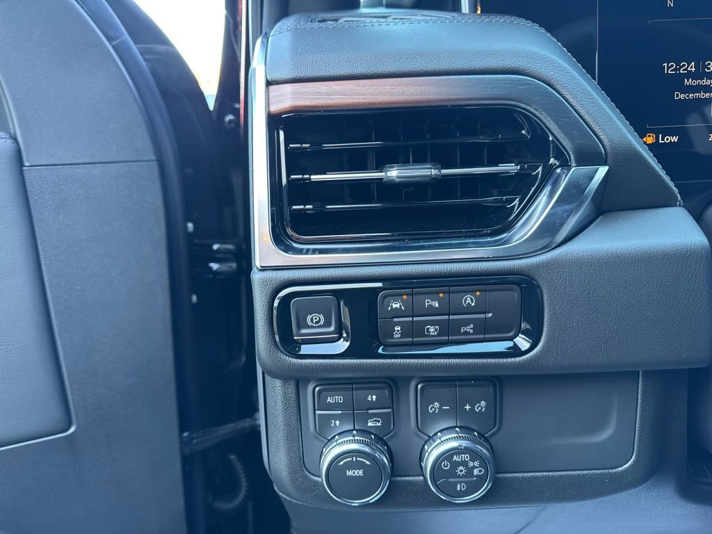 New 2026 GMC Yukon XL Denali w/ Sun & Power Step Package image 14