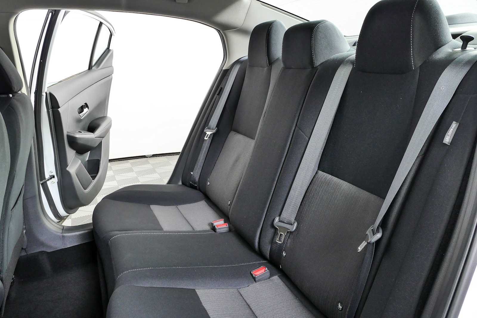 Used 2023 Nissan Sentra SV FWD image 17