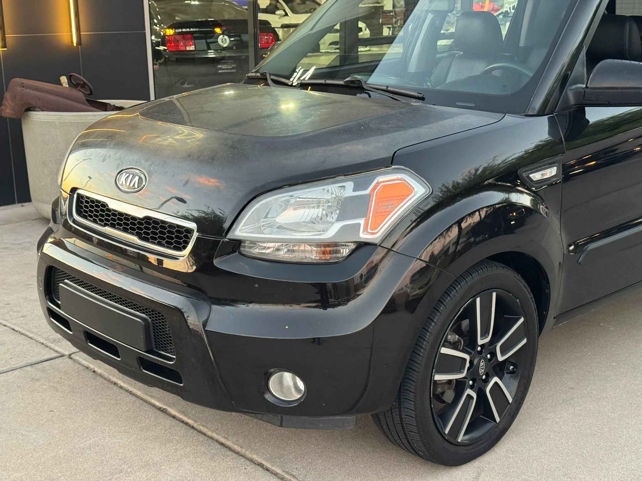 Used 2010 Kia Soul + FWD image 28
