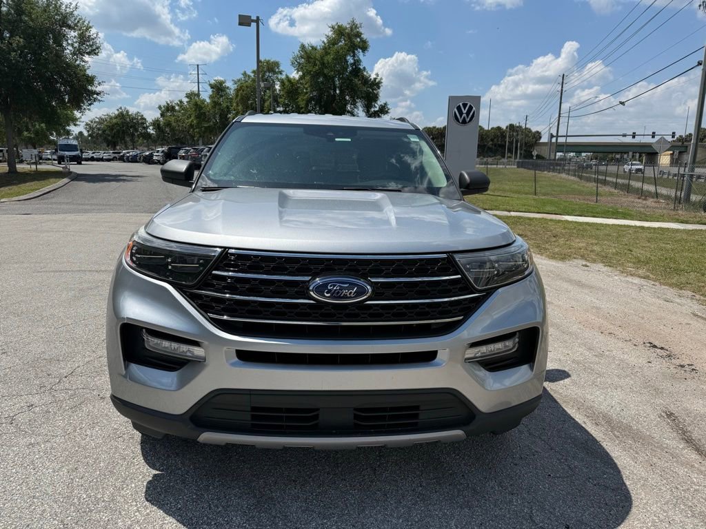 Used 2020 Ford Explorer XLT w/ Equipment Group 202A image 2