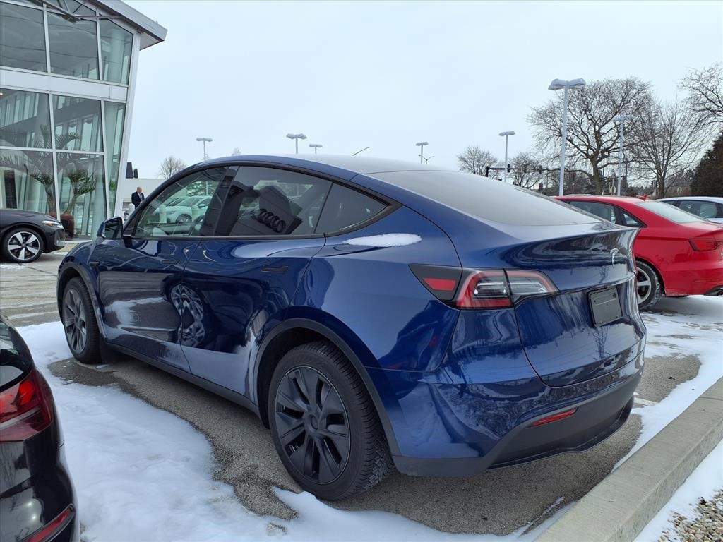 Used 2024 Tesla Model Y Long Range image 3