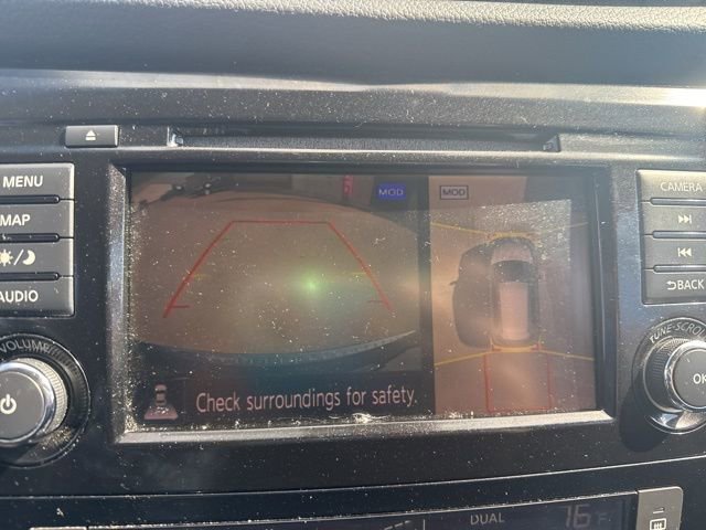 Used 2018 Nissan Rogue SL w/ Premium Package image 29