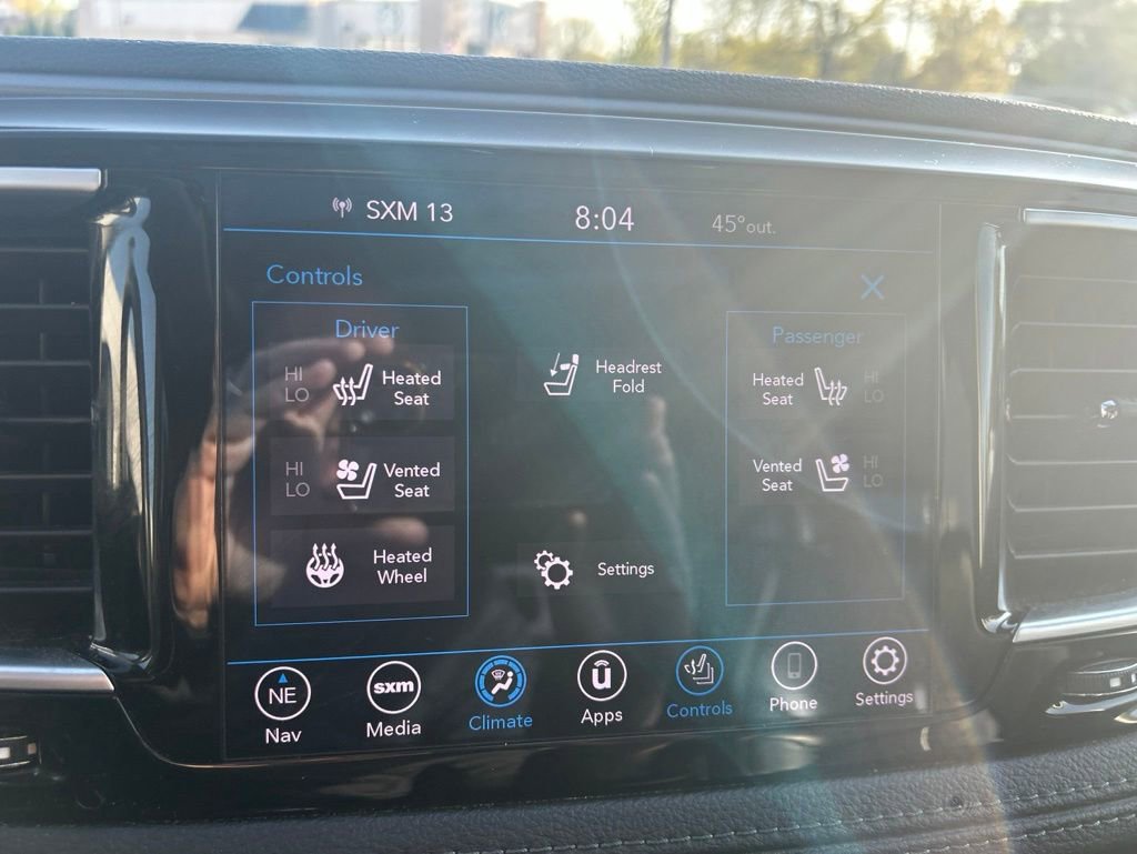 Used 2019 Chrysler Pacifica Limited FWD image 28