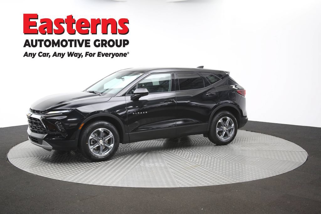 Used 2025 Chevrolet Blazer LT FWD image 61