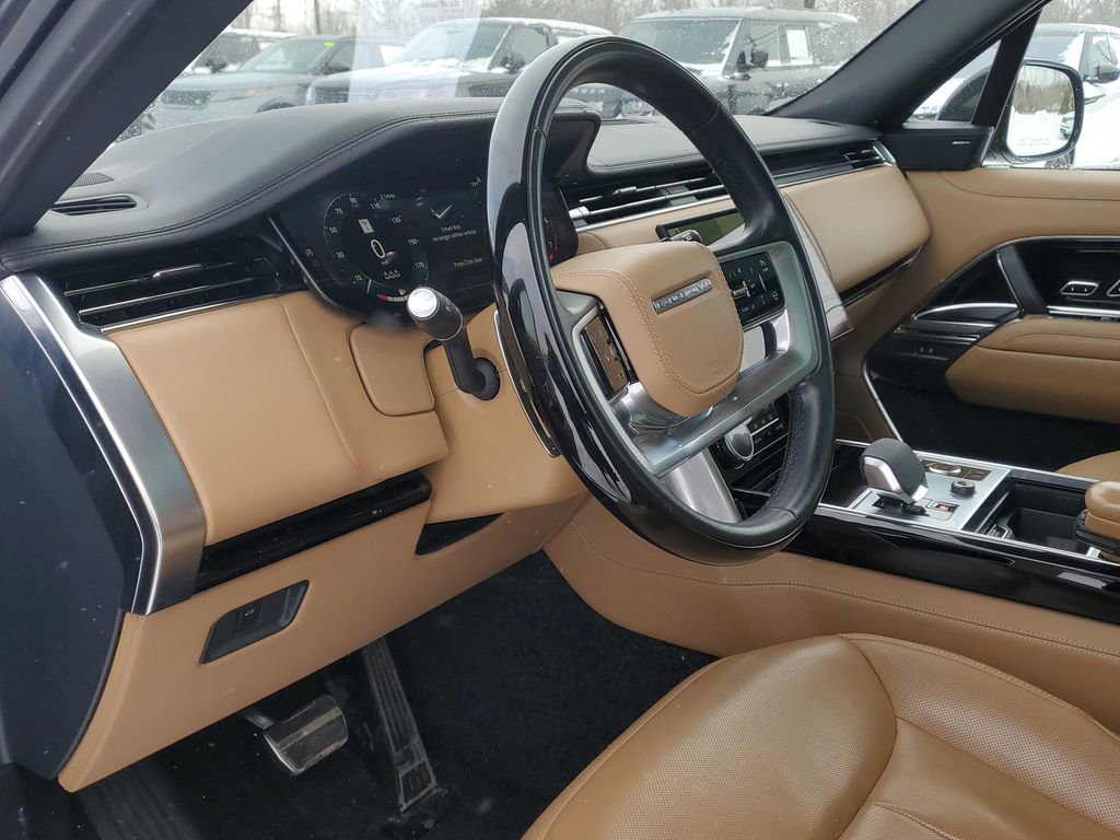 Used 2023 Land Rover Range Rover SE image 7