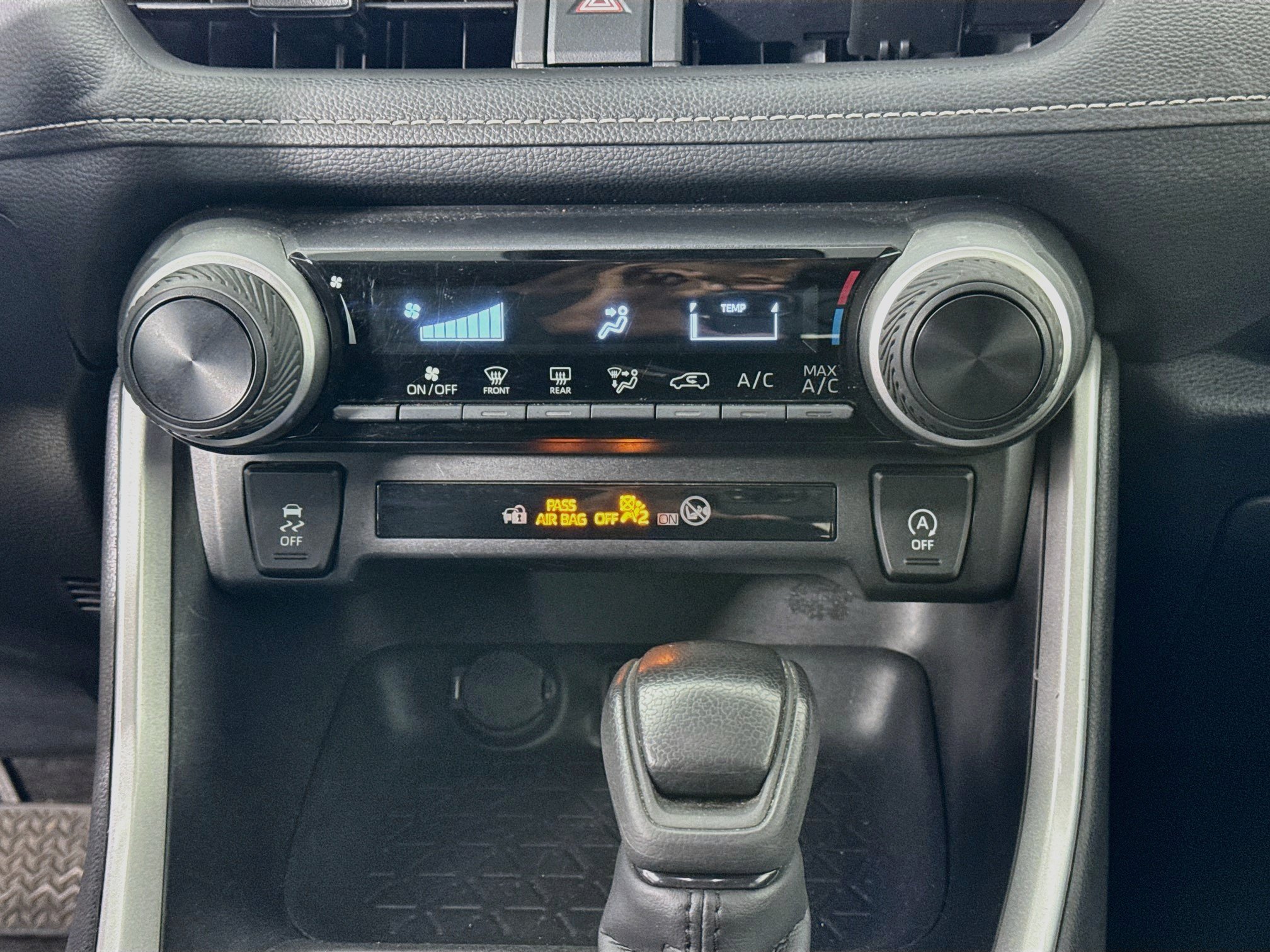 Certified 2025 Toyota RAV4 LE AWD/4WD image 15