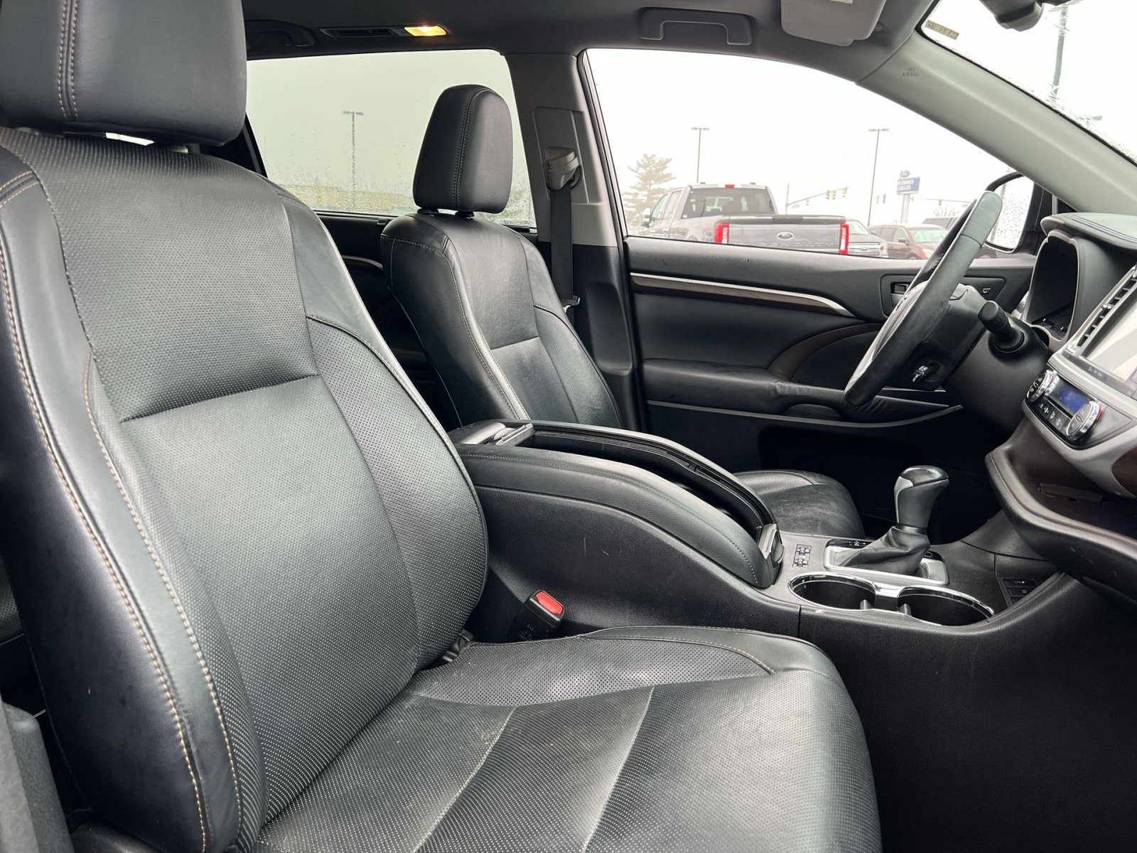 Used 2016 Toyota Highlander Limited w/ Driver Technology Package image 28