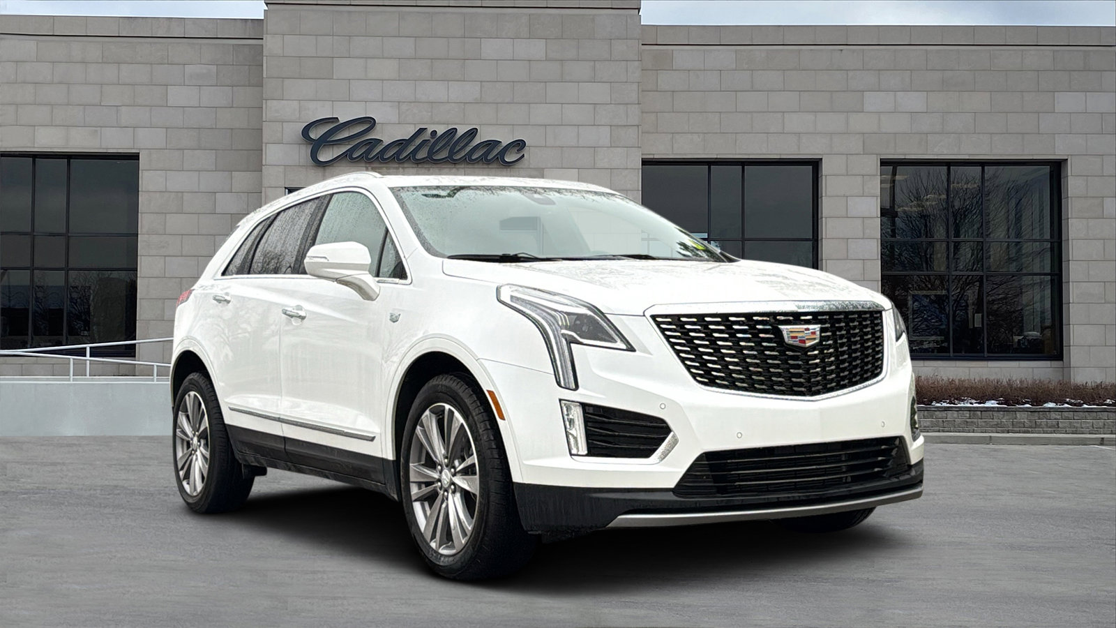 Certified 2025 Cadillac XT5 Premium Luxury image 1