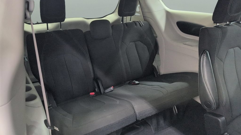 Used 2023 Chrysler Voyager LX FWD image 22
