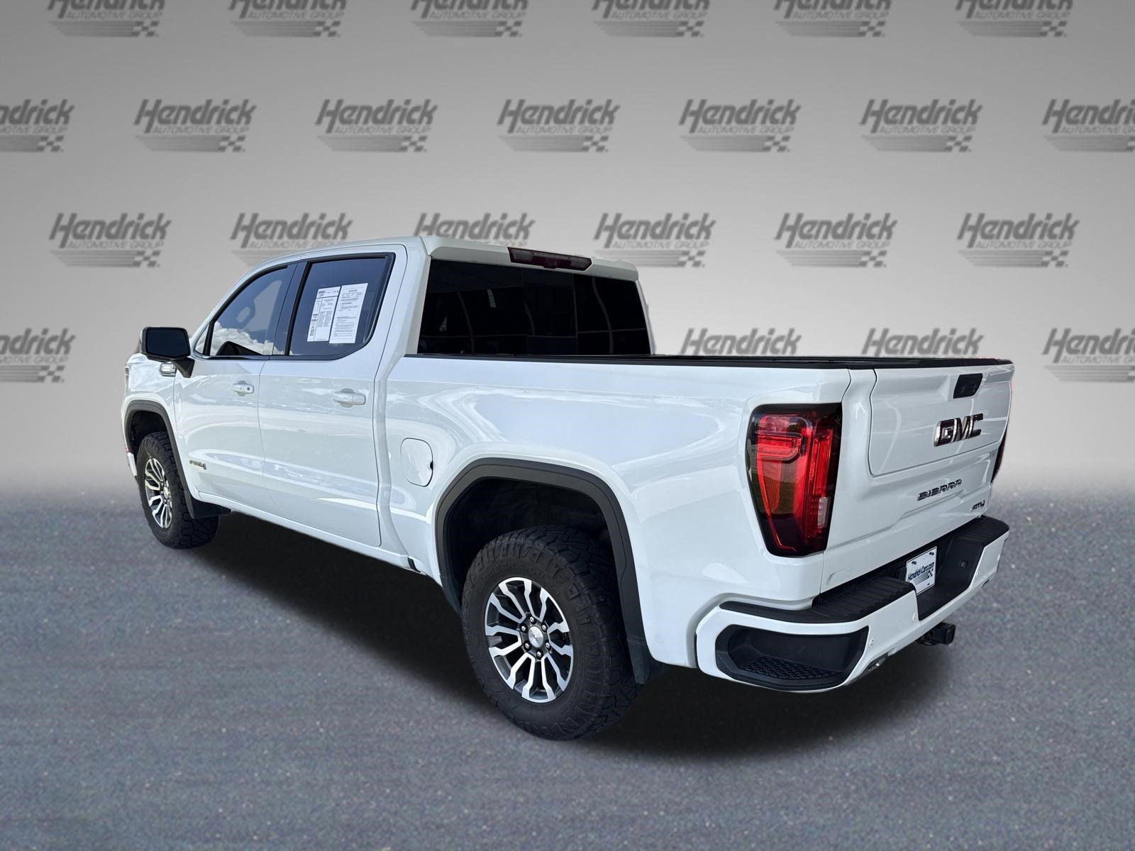 Used 2023 GMC Sierra 1500 AT4 w/ Technology Package AWD/4WD image 7