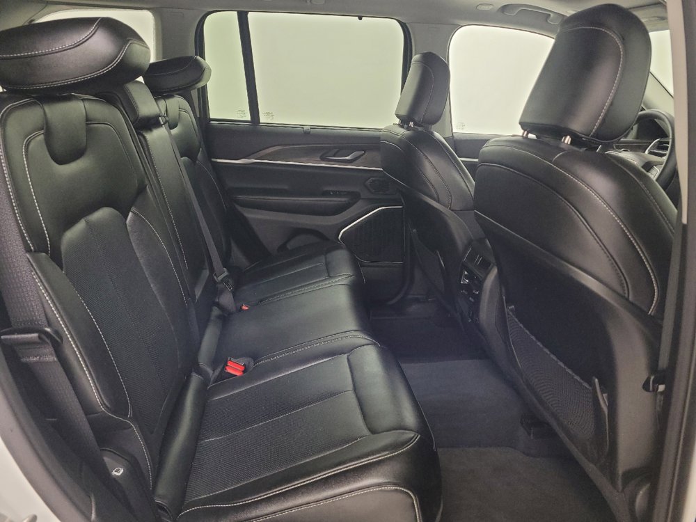 Used 2022 Jeep Grand Cherokee Limited 4xe w/ Luxury Tech Group II image 19