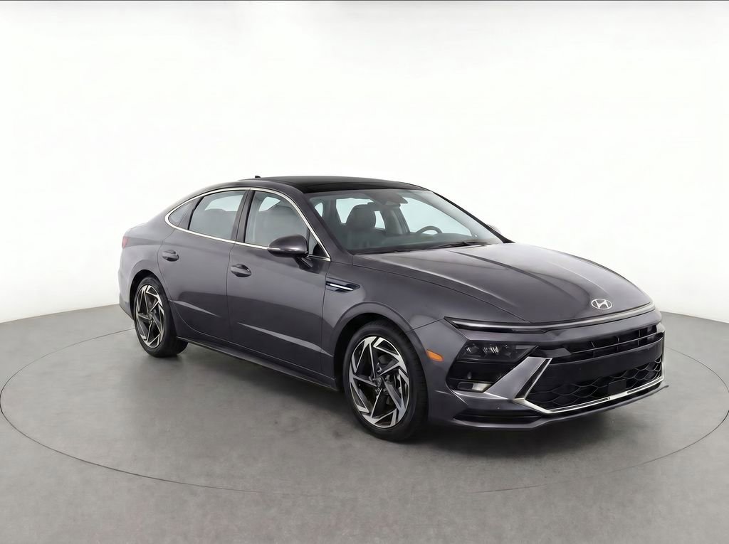 Used 2025 Hyundai Sonata SEL FWD image 2