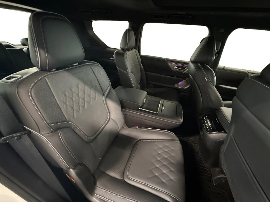 Used 2026 INFINITI QX80 Autograph w/ Premium Cargo Package AWD/4WD image 17