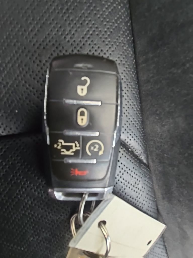 Used 2020 RAM 1500 Laramie w/ Sport Appearance Package AWD/4WD image 35