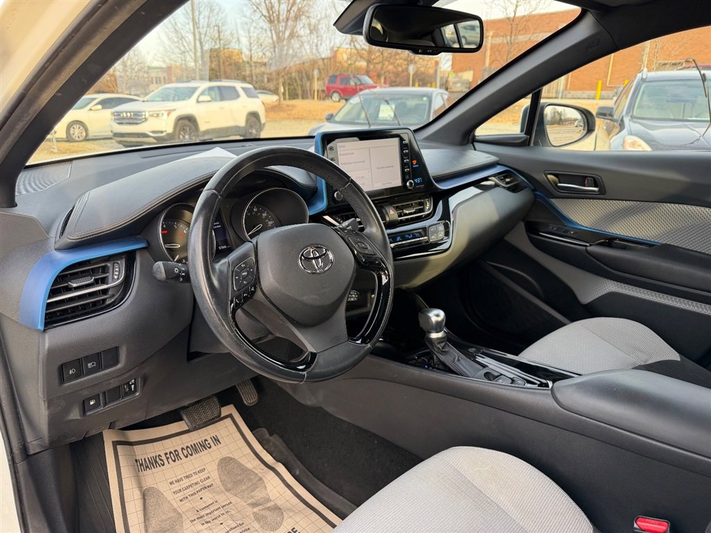 Used 2019 Toyota C-HR image 12